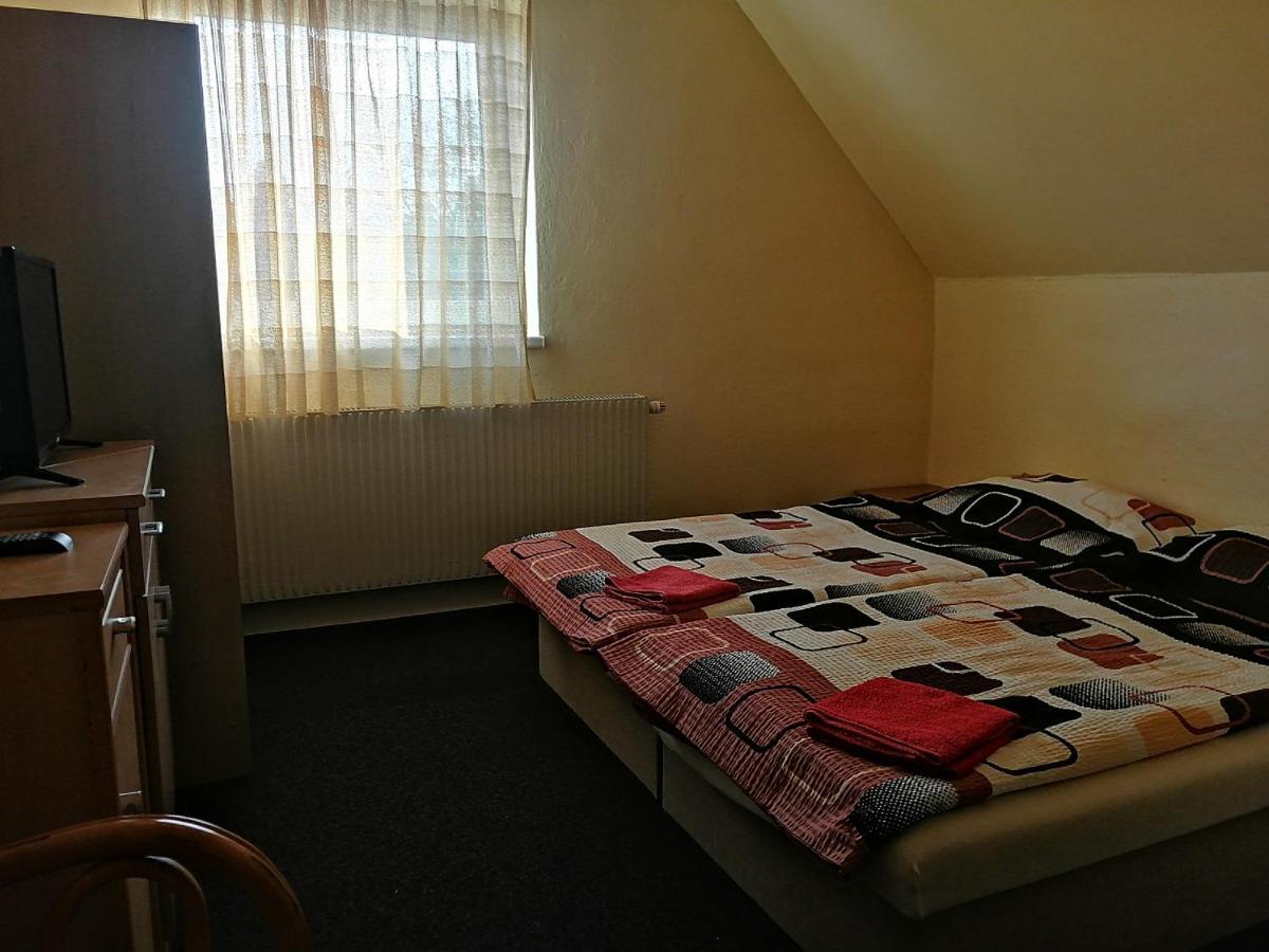 Hotel Privat Bohemia à Šatov Extérieur photo