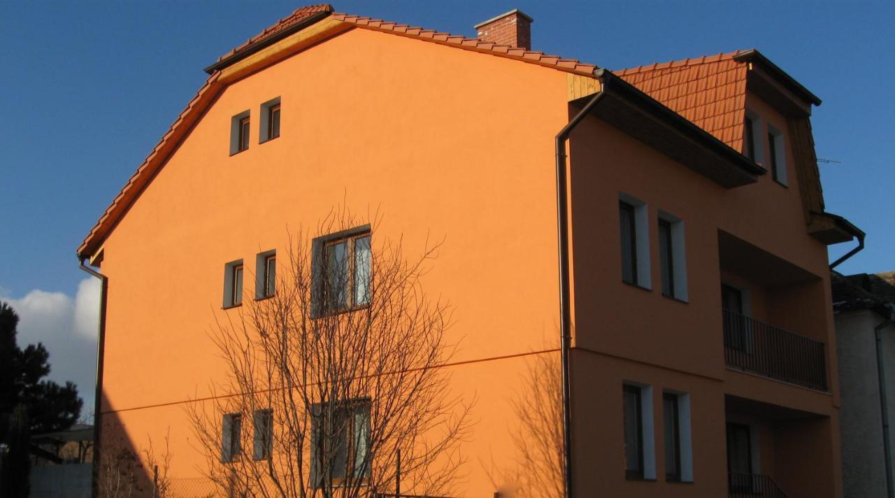 Hotel Privat Bohemia à Šatov Extérieur photo