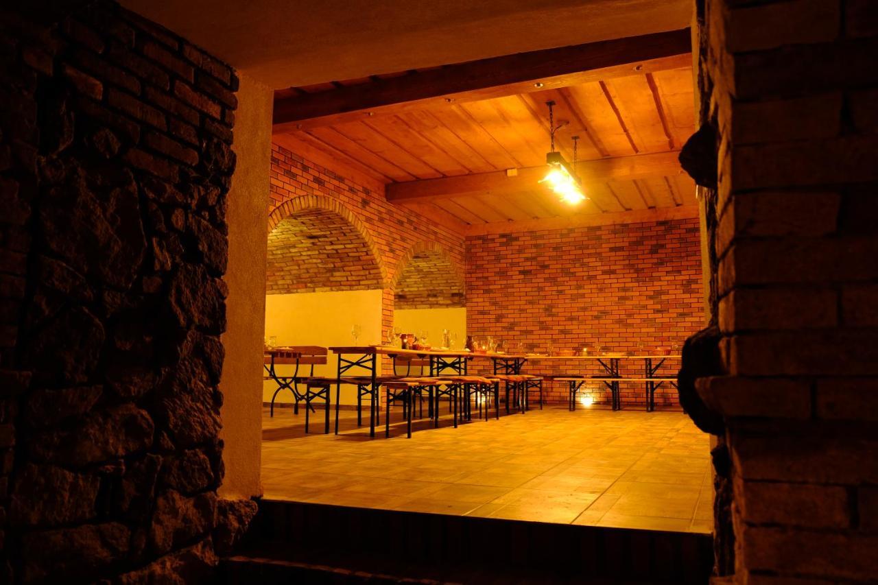 Hotel Privat Bohemia à Šatov Extérieur photo