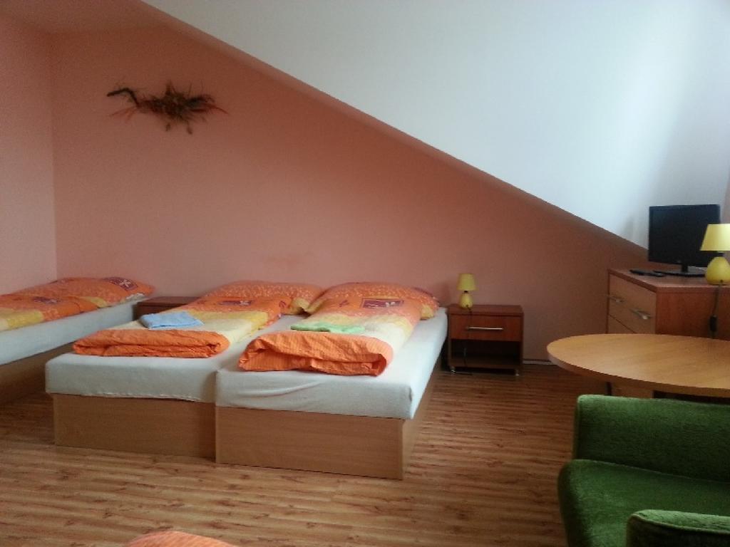 Hotel Privat Bohemia à Šatov Extérieur photo