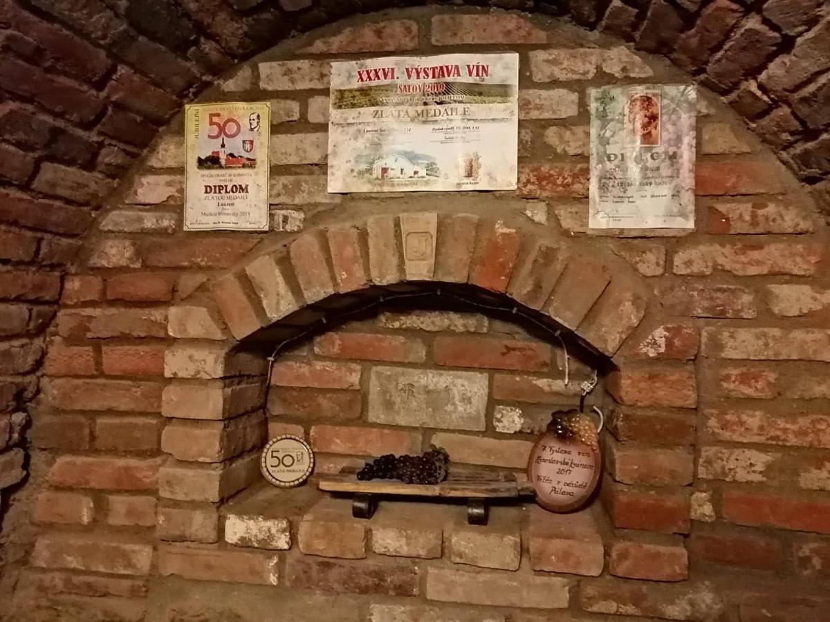 Hotel Privat Bohemia à Šatov Extérieur photo